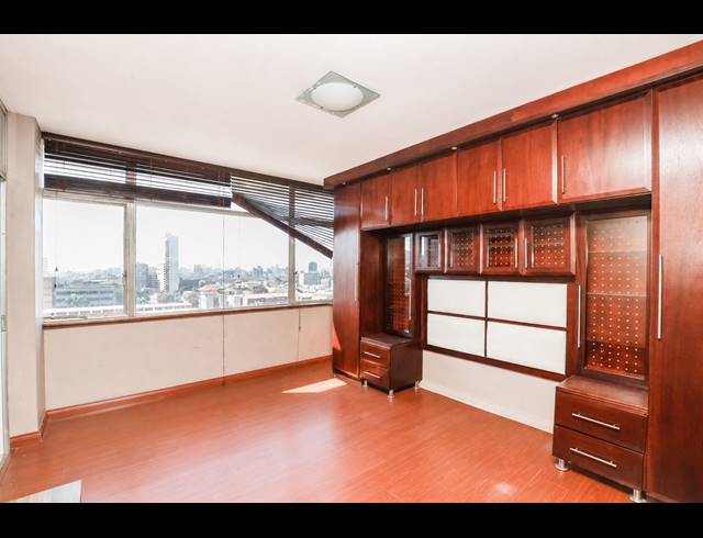 2.5 BEDROOM APARTMENT FOR SALE IN GLENWOOD